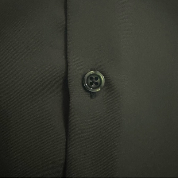 Elegant Olive Button-Down Shirt for Women - Picture 3 of 6